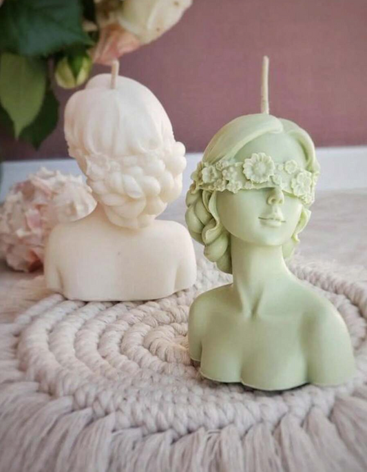 Blindfolded Beauty – Signature Scented Candle