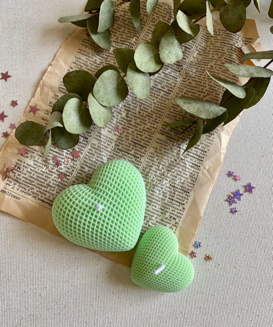 Heartfelt Hue – The Textured Heart Candle
