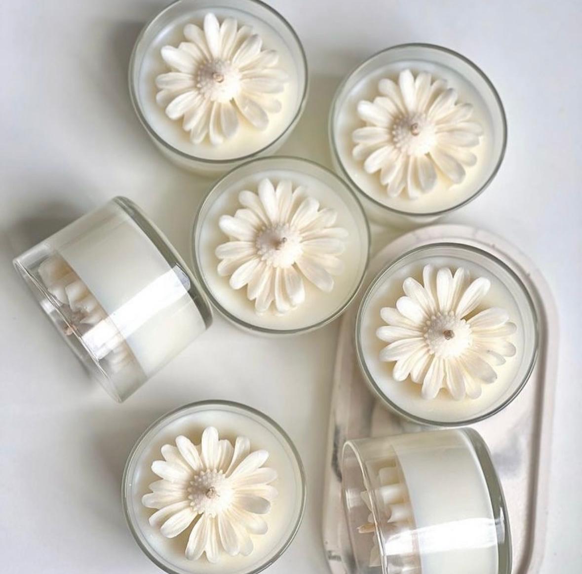 Floral Whisper – The Blossom-Inspired Candle