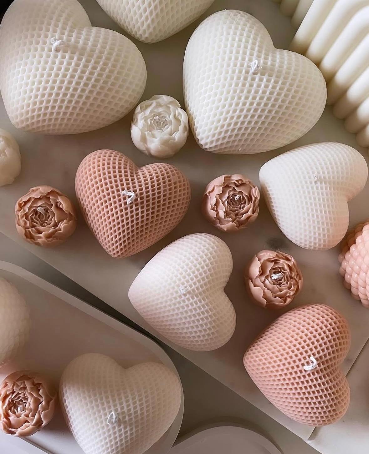 Heartfelt Hue – The Textured Heart Candle