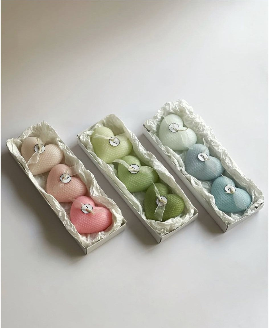 Heartfelt Hue – The Textured Heart Candle