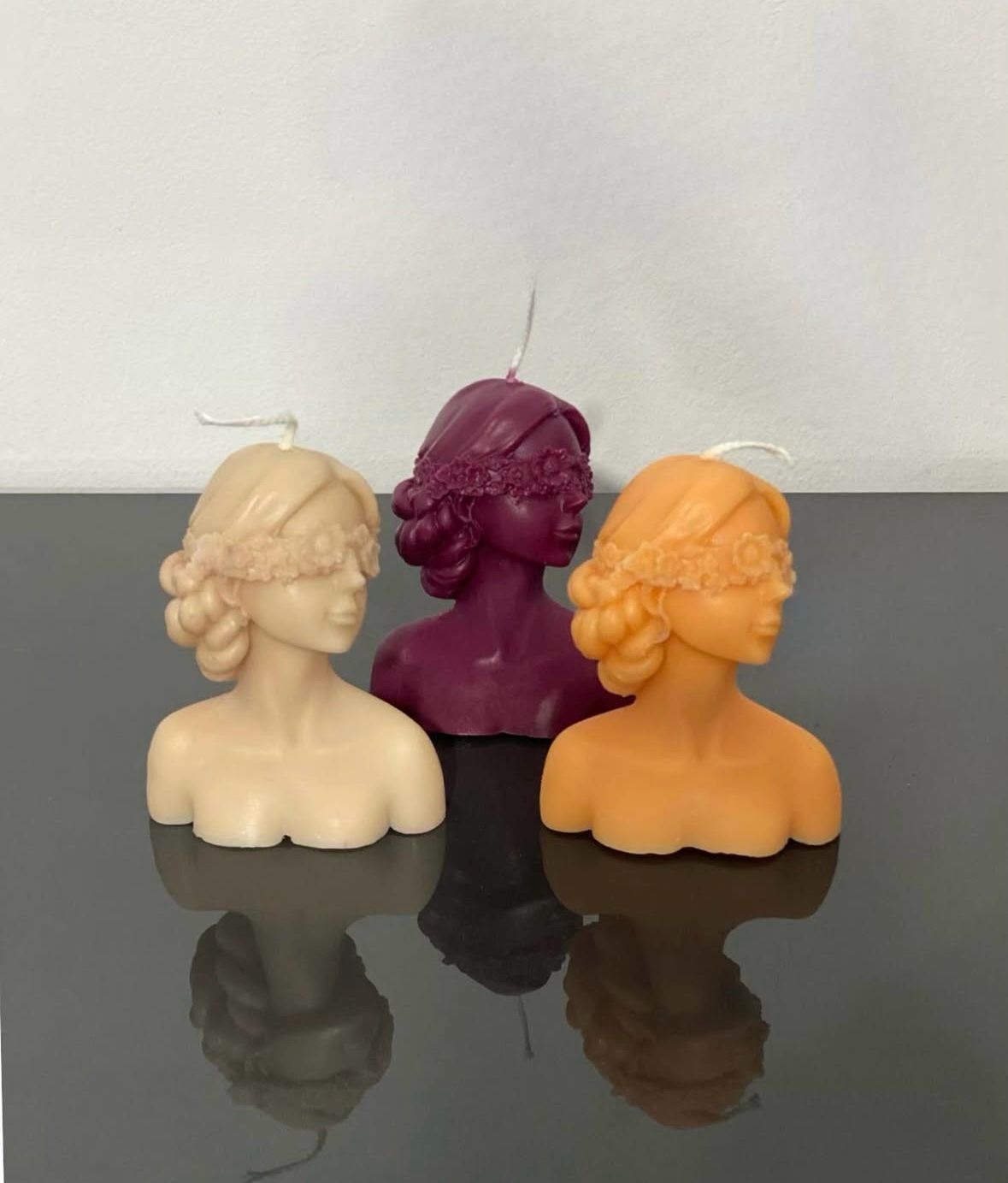Blindfolded Beauty – Signature Scented Candle