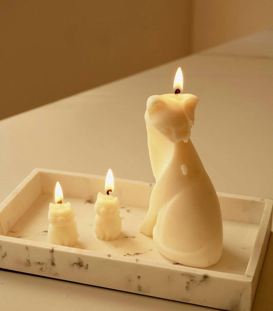 Whiskered Serenity – Sculpted Cat Candle
